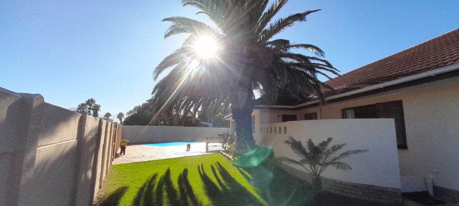 3 Bedroom Property for Sale in Dobson Western Cape